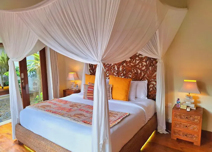 Naty - 6 Bedrooms Luxury Canggu (Bali)