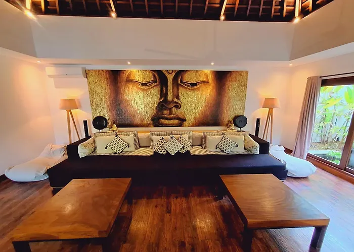 Naty - 6 Bedrooms Luxury Canggu (Bali)