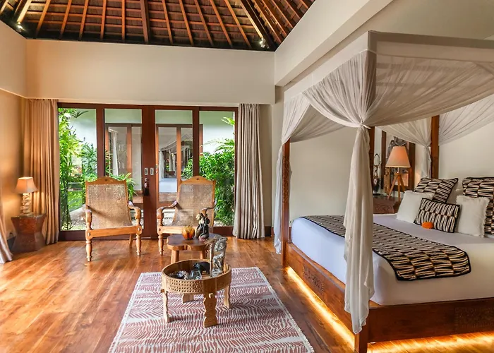 Naty - 6 Bedrooms Luxury * Canggu (Bali)